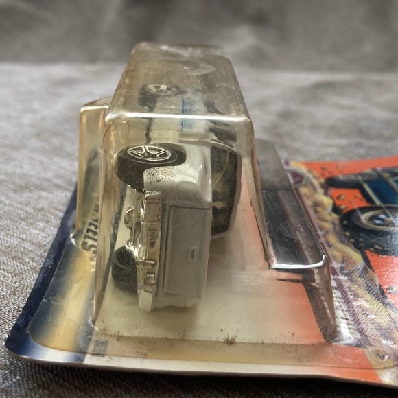 1998 MATCHBOX '99 CHEVY SILVERADO PICKUP NEW IN SEALED PACKAGE - Picture 5 of 8